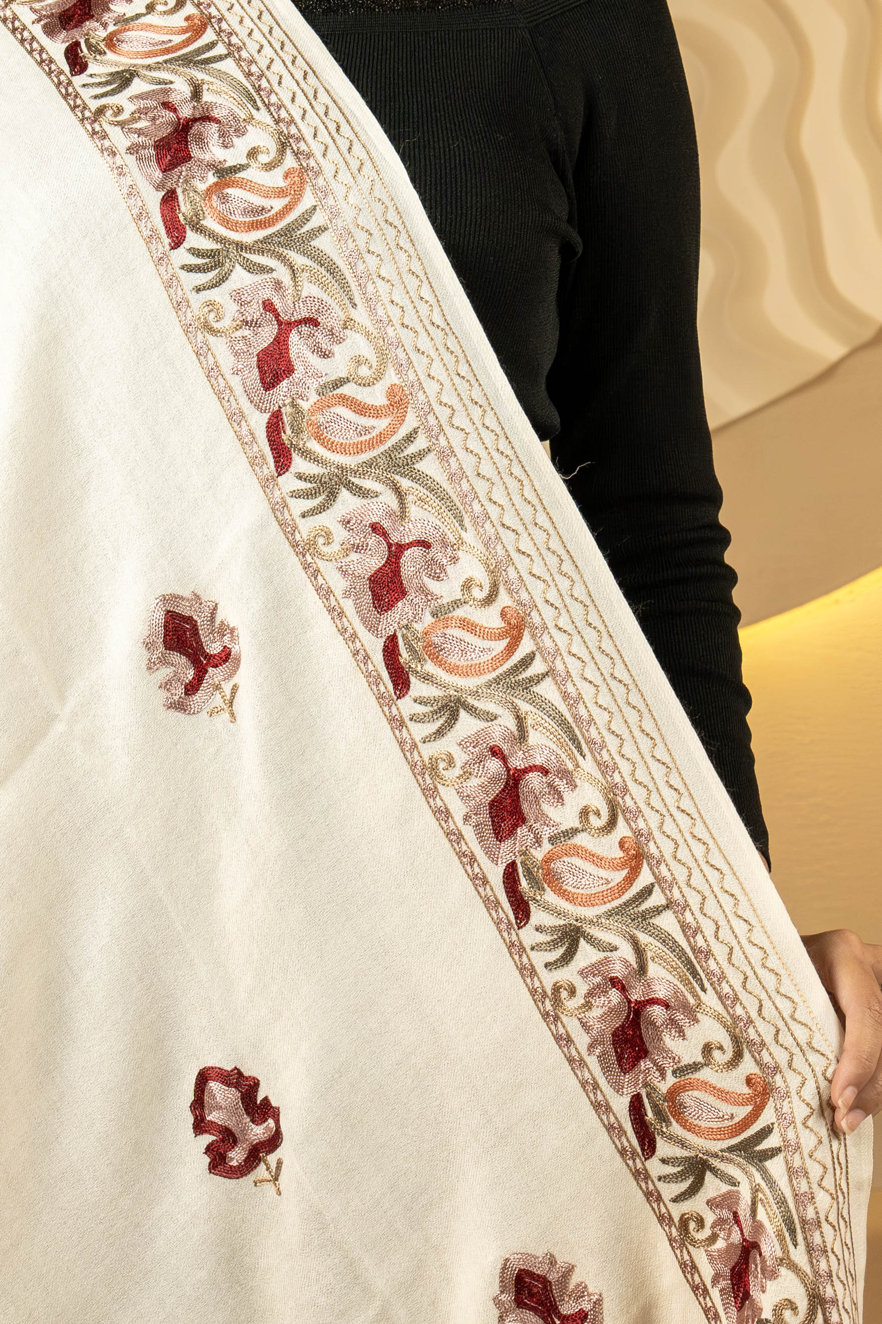 Aari Embroidered Cream Pure Wool Stole For Women