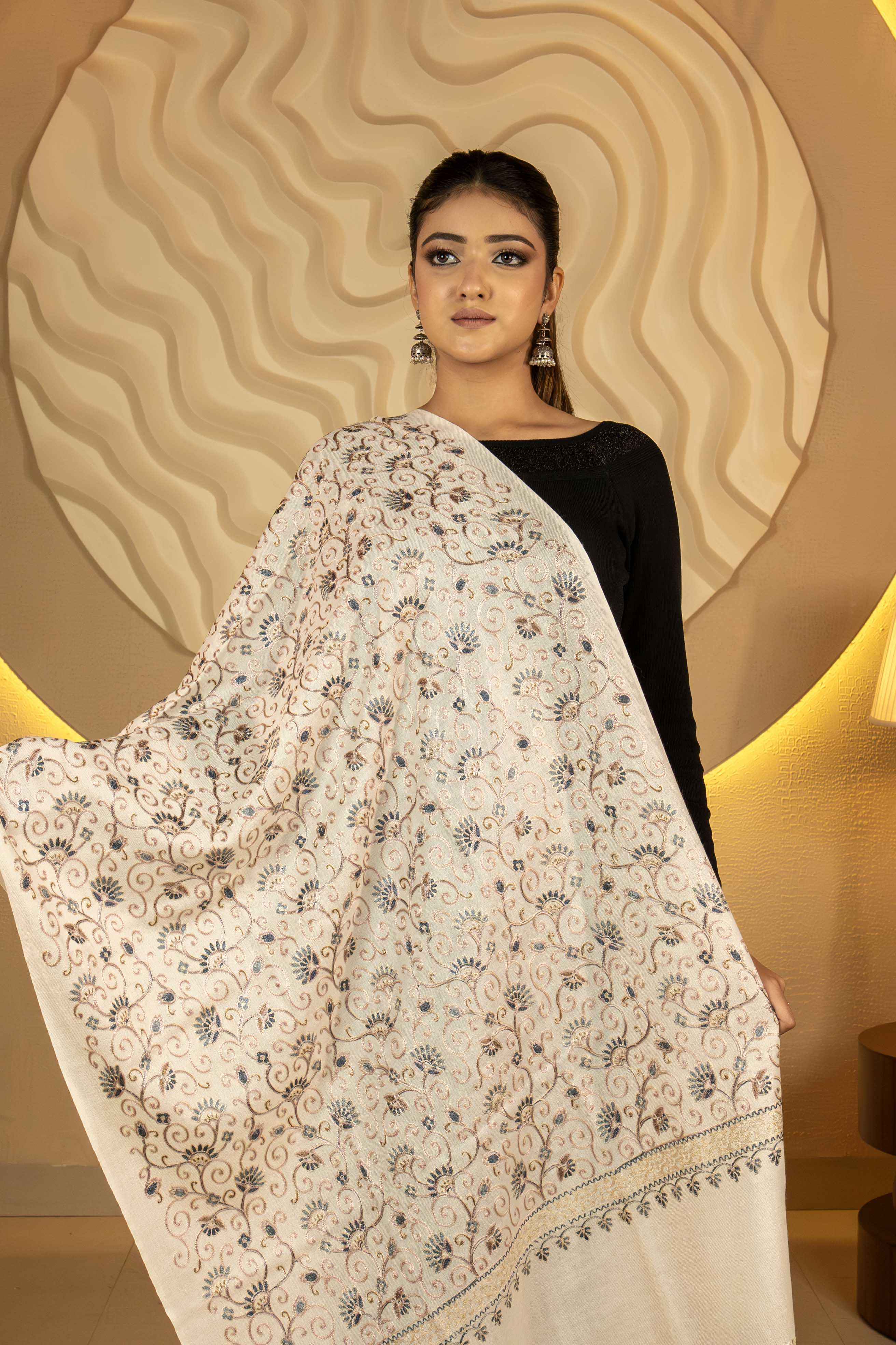 Aari Embroidered White Pure Wool Stole For Women