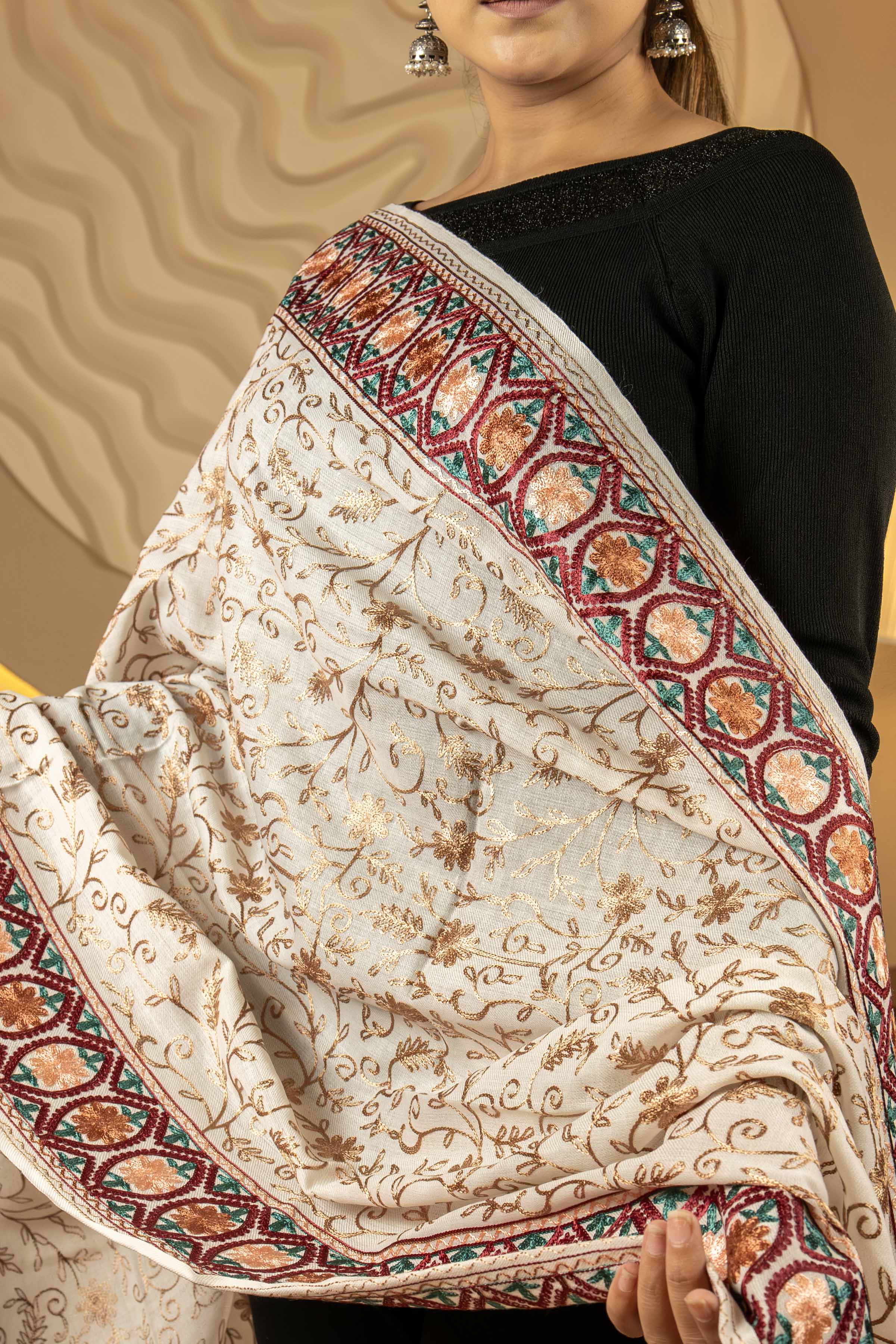 Aari Embroidered White Poly Wool Stole For Women