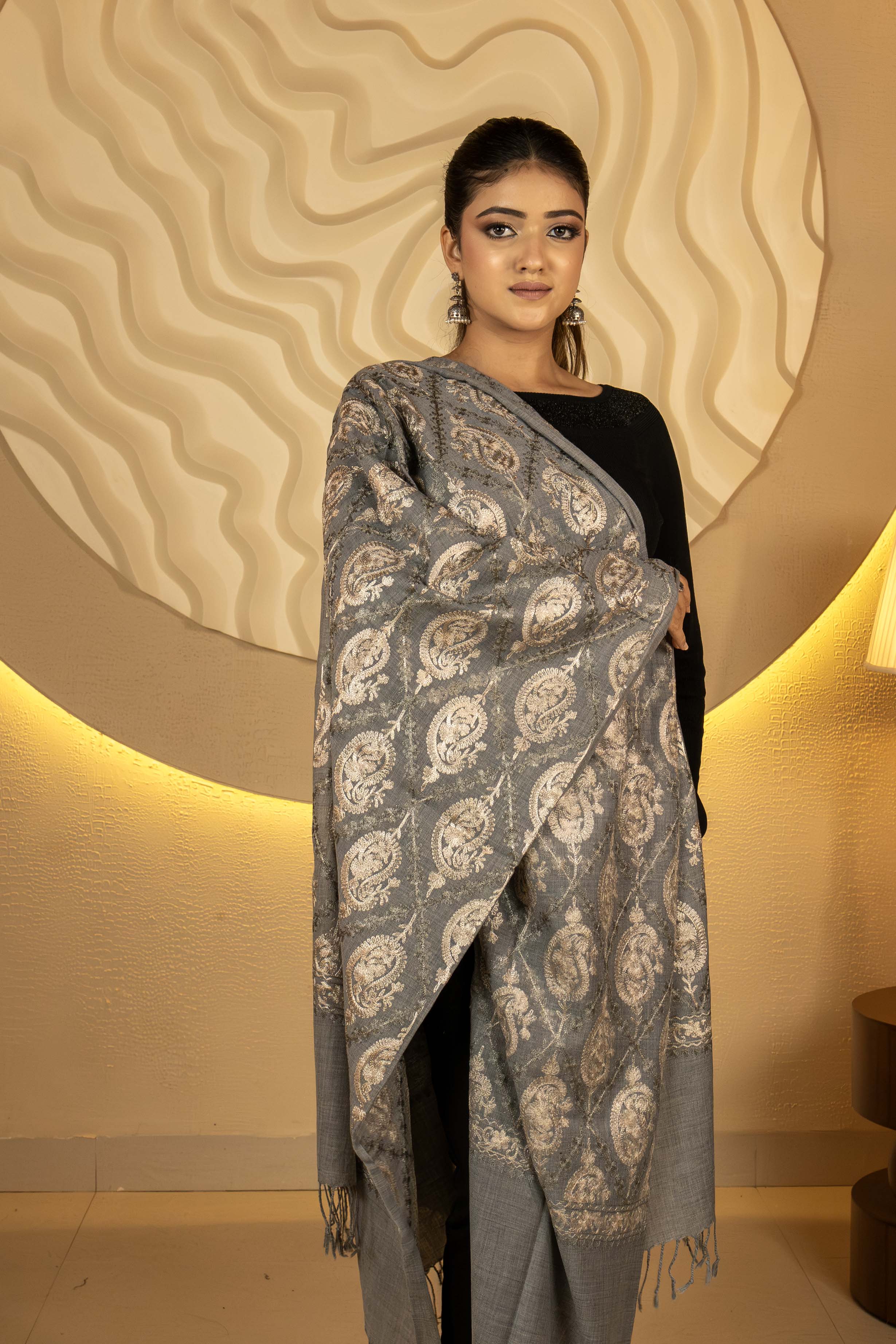 Aari Embroidered Light Grey Polywool Stole For Women